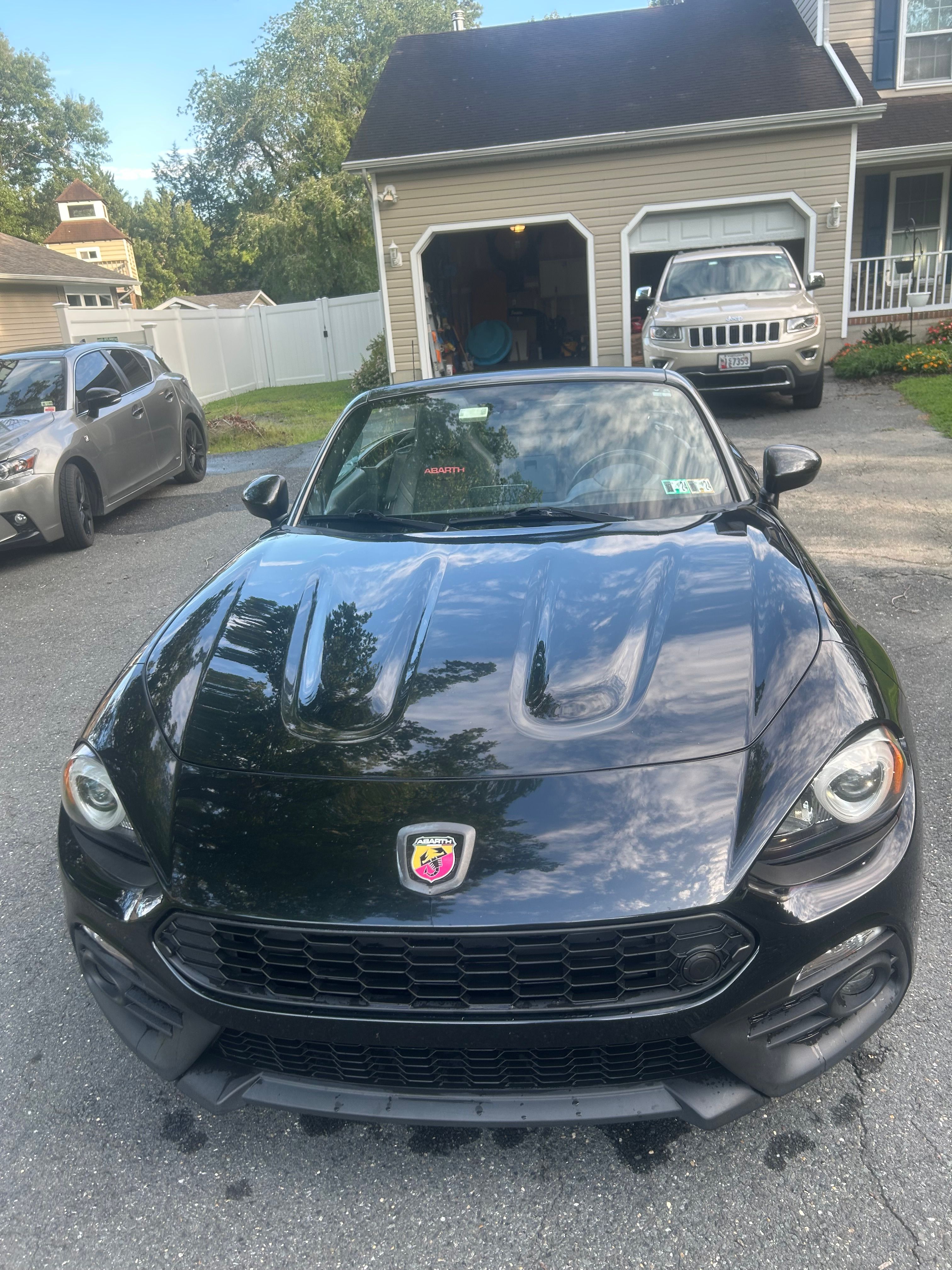 Used 2018 FIAT 124 Spider Abarth w/ Navigation & Sound Group RWD image 1