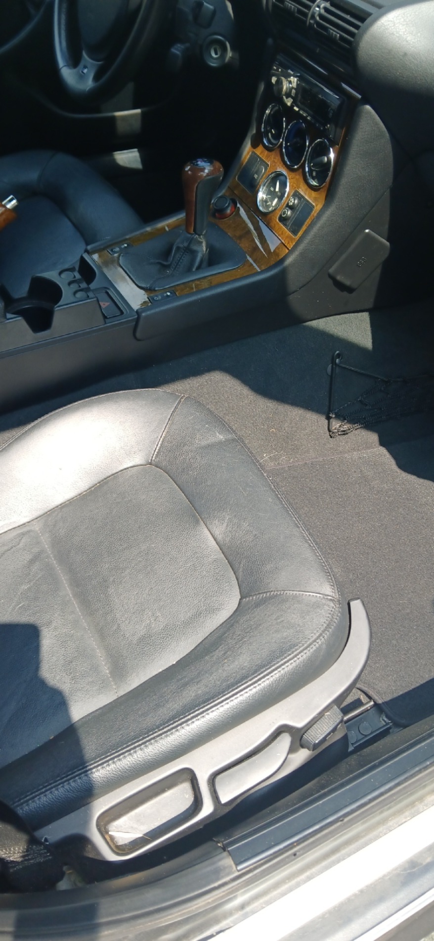 Used 2002 BMW Z3 3.0i RWD image 5