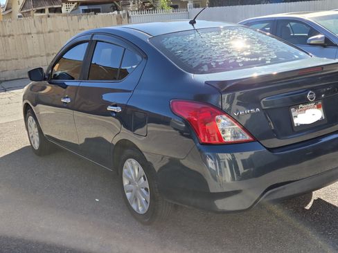 Used 2016 Nissan Versa SV image 6