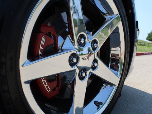 Used 2005 Chevrolet Corvette Coupe w/ Preferred Equipment Group image 11