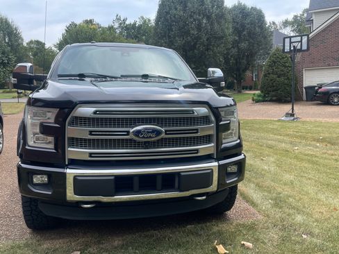 Used 2016 Ford F150 Platinum w/ Equipment Group 701A Luxury AWD/4WD image 8