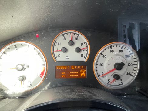 Used 2010 Nissan Titan PRO-4X w/ Pro-4x Premium Utility Pkg image 11