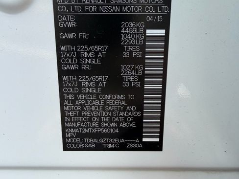 Used 2015 Nissan Rogue SV FWD image 19