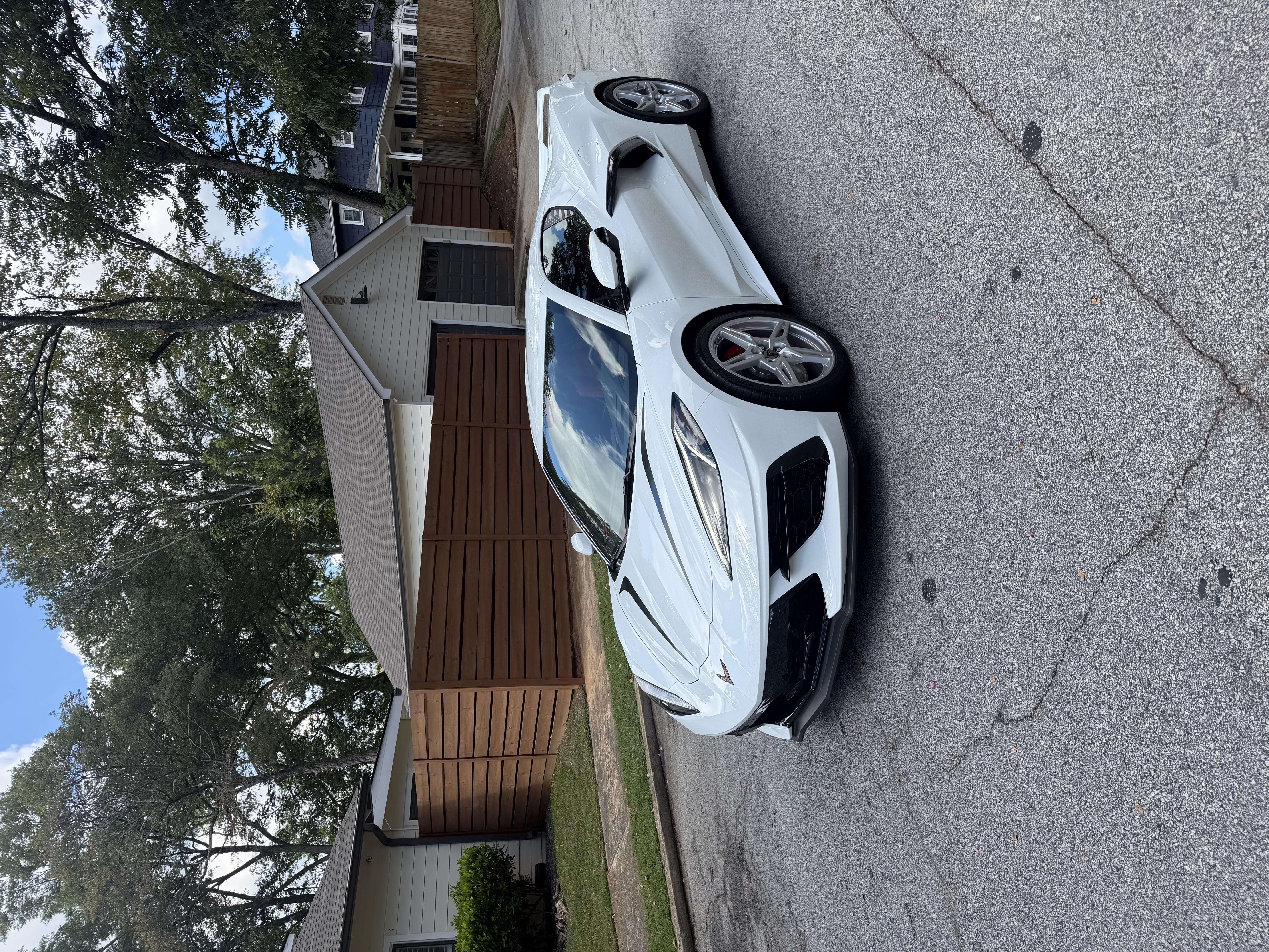 Used 2022 Chevrolet Corvette Stingray Preferred Cpe w/ Z51 Performance Package RWD image 1