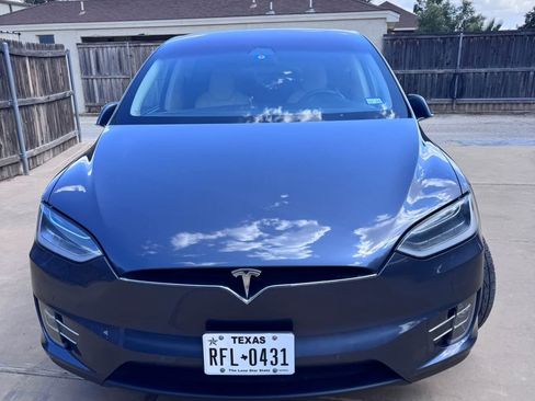Used 2018 Tesla Model X 100D image 2
