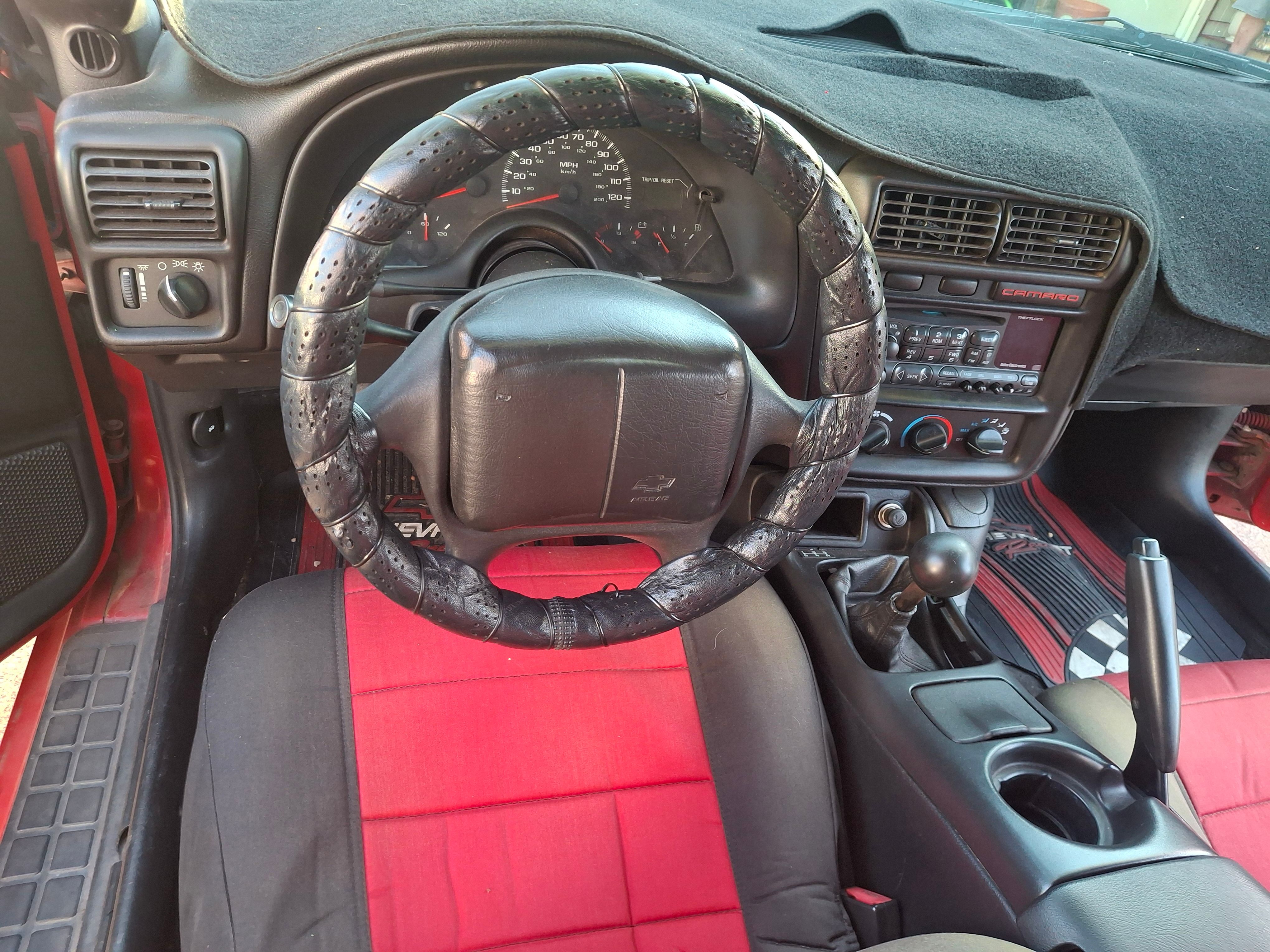 Used 2000 Chevrolet Camaro LT RWD image 8