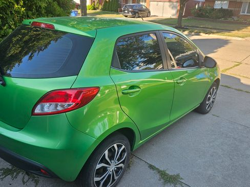 Used 2013 MAZDA MAZDA2 Sport FWD image 4