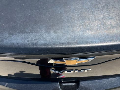 Used 2017 Chevrolet Volt Premier w/ Driver Confidence II Package FWD image 6