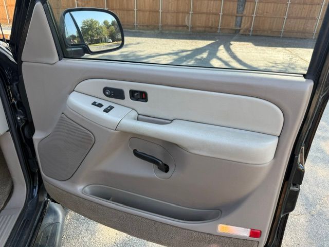 Used 2002 Chevrolet Tahoe LT AWD/4WD image 15
