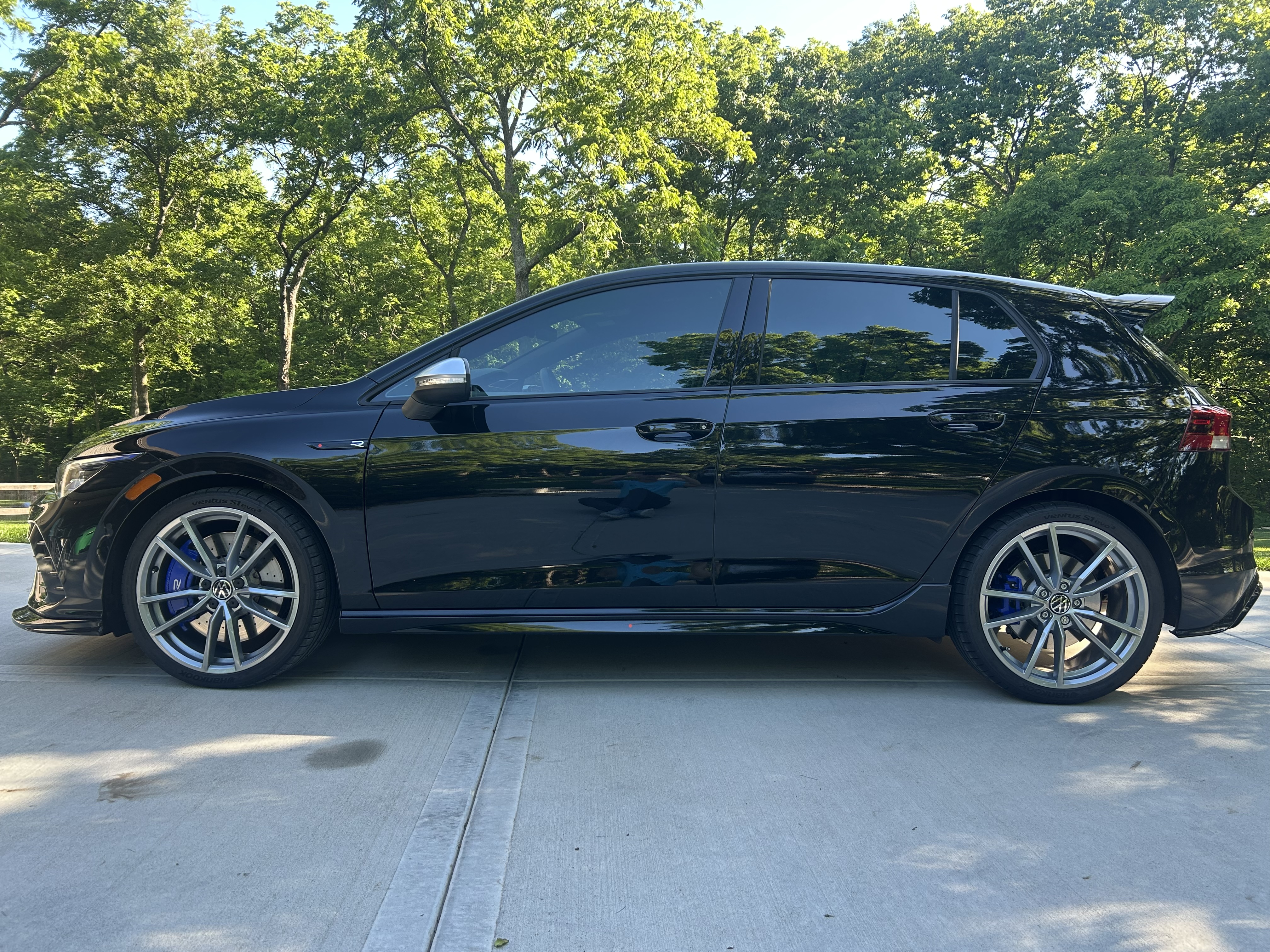 Used 2024 Volkswagen Golf R AWD/4WD image 32