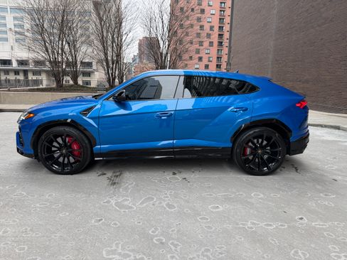 Used 2021 Lamborghini Urus image 5