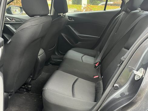 Used 2015 MAZDA MAZDA3 i SV image 12