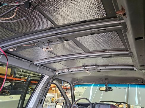 Used 1996 Chevrolet Tahoe 4WD 2-Door image 20