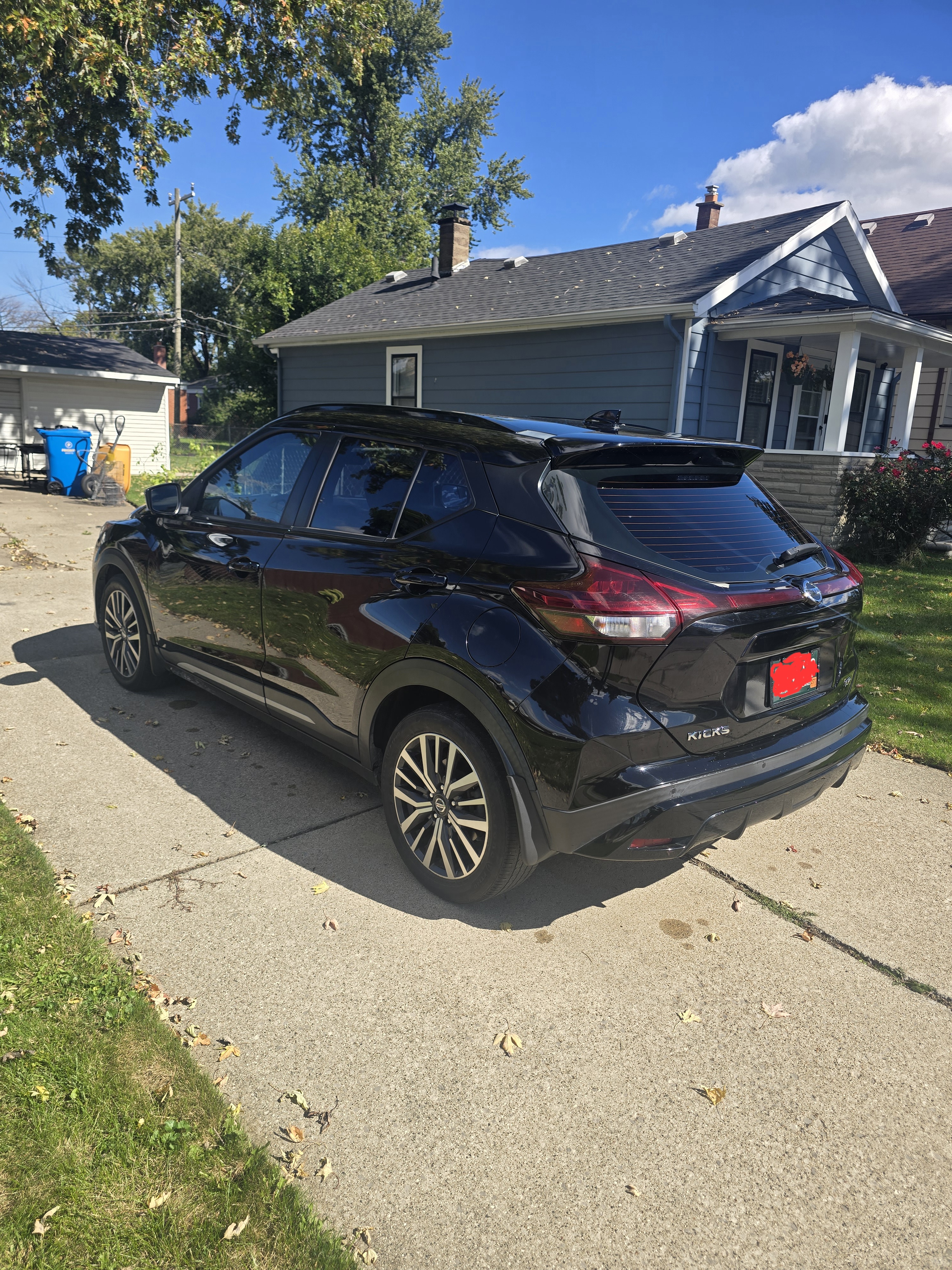 Used 2021 Nissan Kicks SR FWD image 5