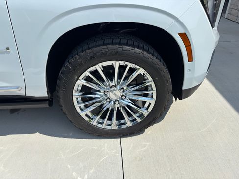 Used 2026 GMC Yukon Denali w/ Denali Reserve Package AWD/4WD image 5
