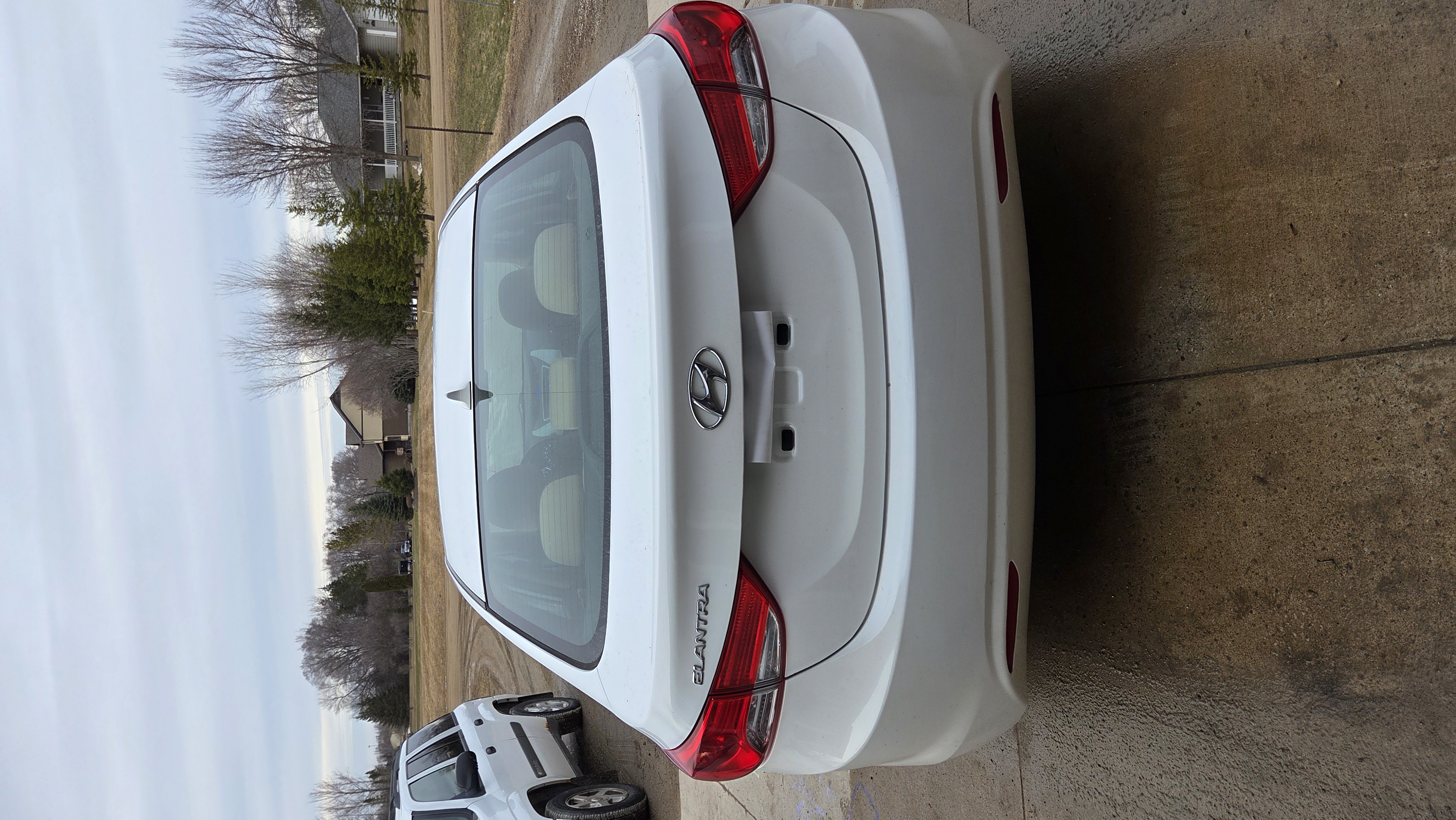 Used 2013 Hyundai Elantra GLS FWD image 14