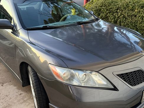 Used 2009 Toyota Camry SE image 1