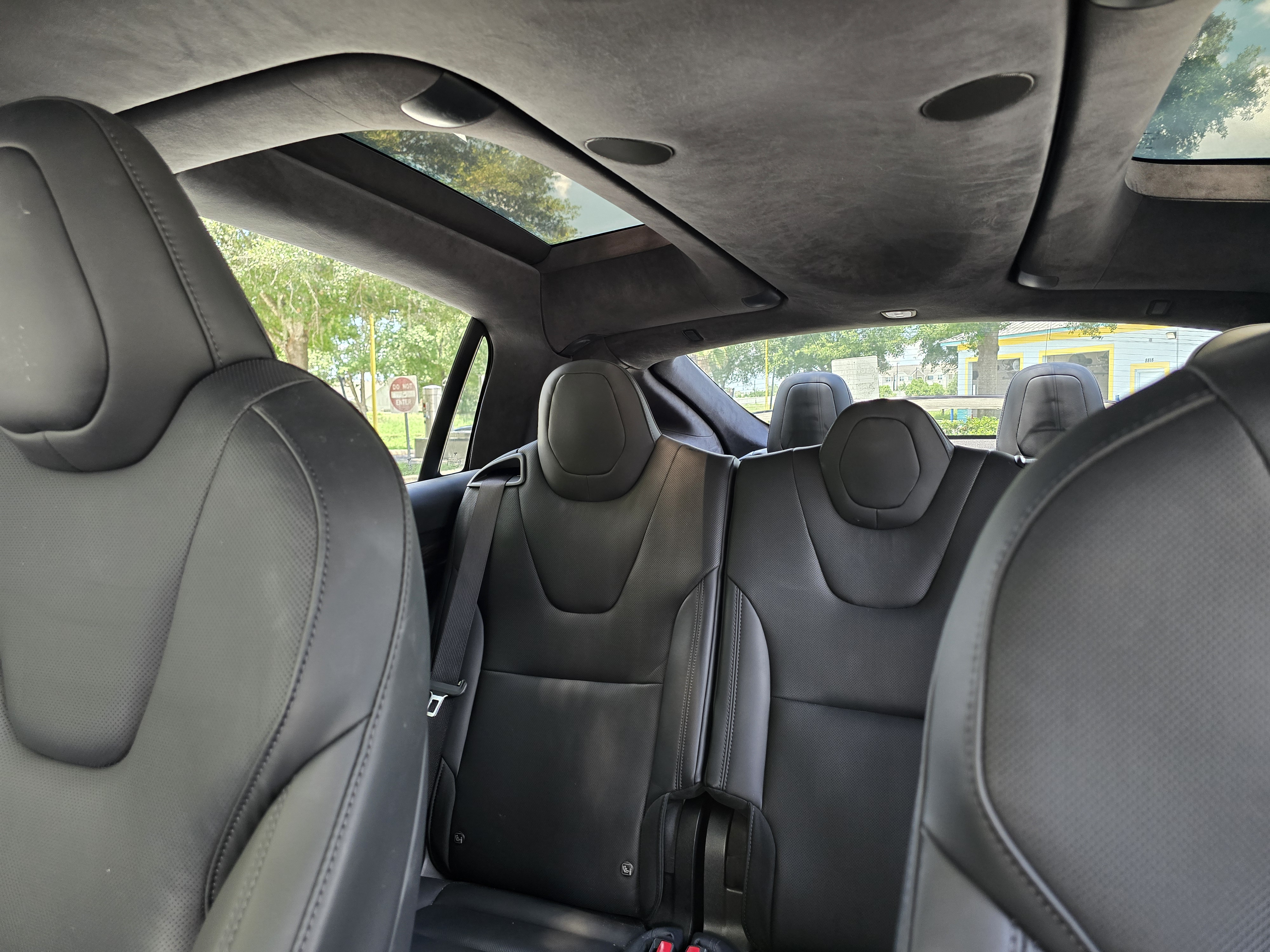 Used 2023 Tesla Model X AWD/4WD image 4