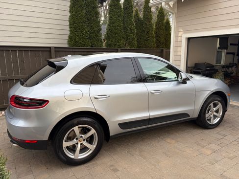 Used 2018 Porsche Macan Sport Edition image 5