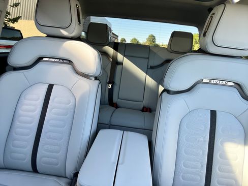 Used 2023 Rivian R1S Adventure image 6