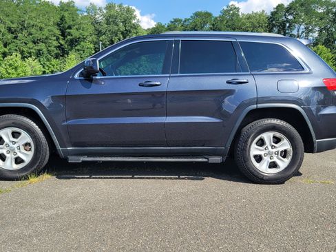 Used 2015 Jeep Grand Cherokee Laredo w/ Quick Order Package 23E AWD/4WD image 2
