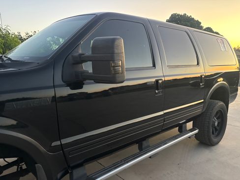 Used 2004 Ford Excursion Limited AWD/4WD image 2