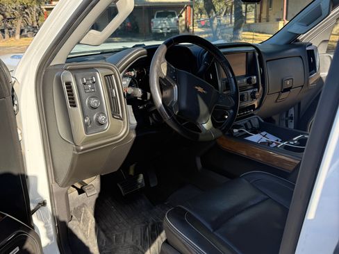 Used 2017 Chevrolet Silverado 2500 High Country w/ Duramax Plus Package image 14