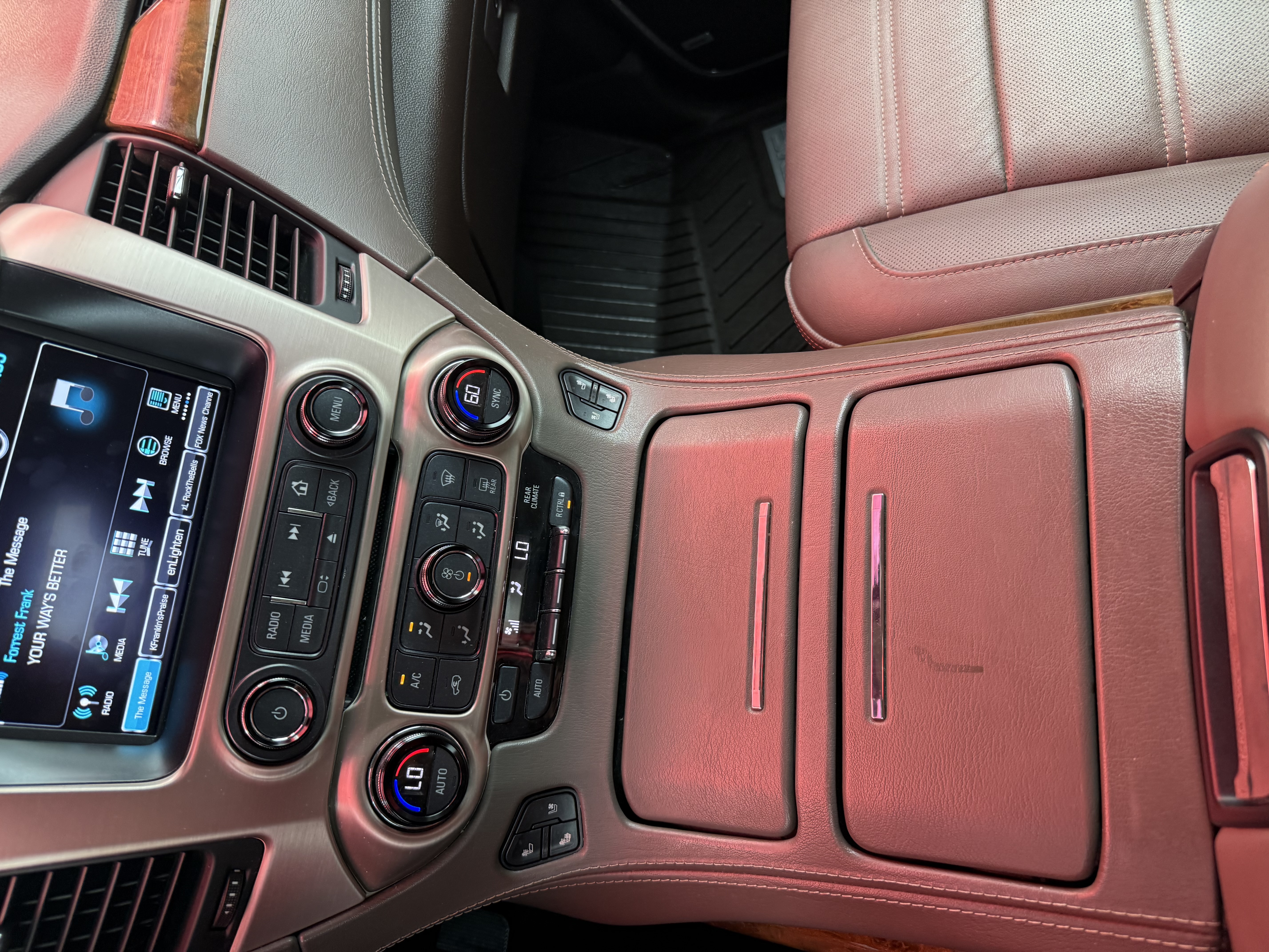 Used 2017 GMC Yukon Denali RWD image 21