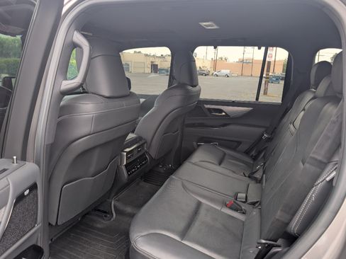 Used 2023 Lexus LX 600 F Sport w/ Accessory Package (Z1) AWD/4WD image 2