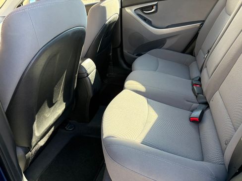 Used 2016 Hyundai Elantra SE image 9