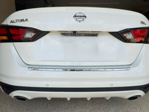 Used 2022 Nissan Altima 2.5 SL FWD image 9