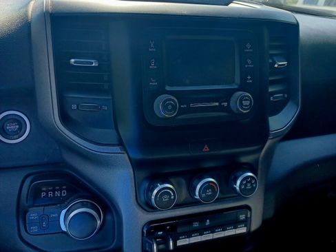 Used 2022 RAM 2500 Tradesman w/ Chrome Appearance Group AWD/4WD image 11