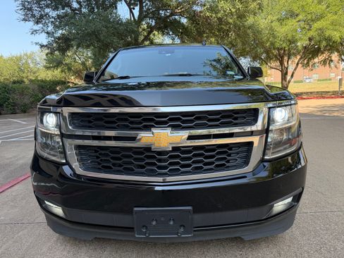 Used 2017 Chevrolet Suburban LT RWD image 17