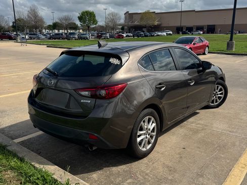 Used 2015 MAZDA MAZDA3 i Grand Touring image 5