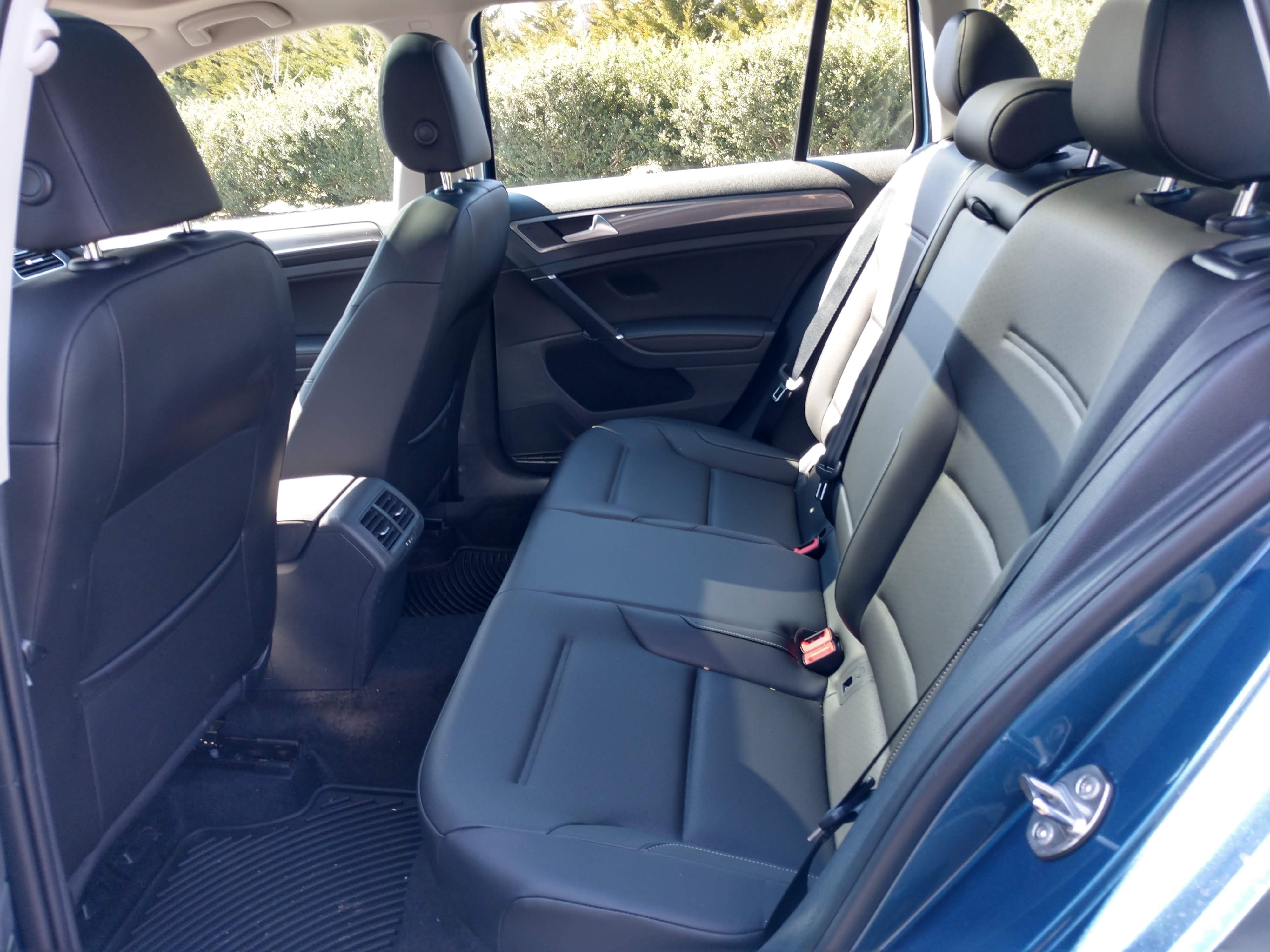 Used 2019 Volkswagen Golf Alltrack SE AWD/4WD image 9