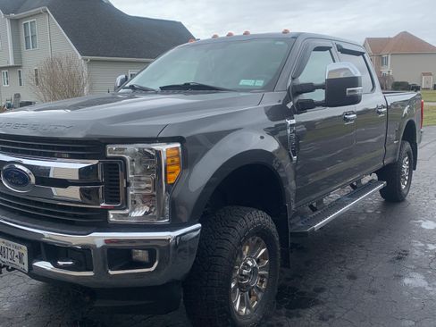 Used 2017 Ford F350 XLT image 12