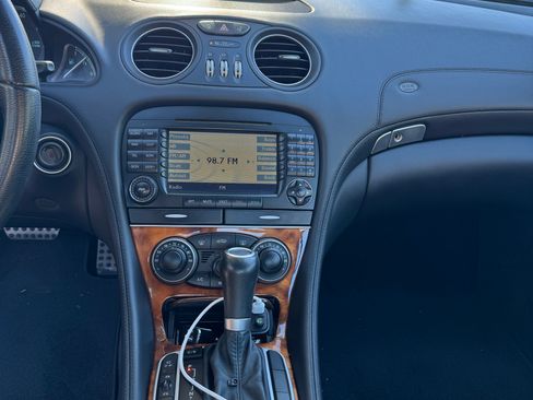 Used 2008 Mercedes-Benz SL 550 w/ AMG Sport Pkg image 11