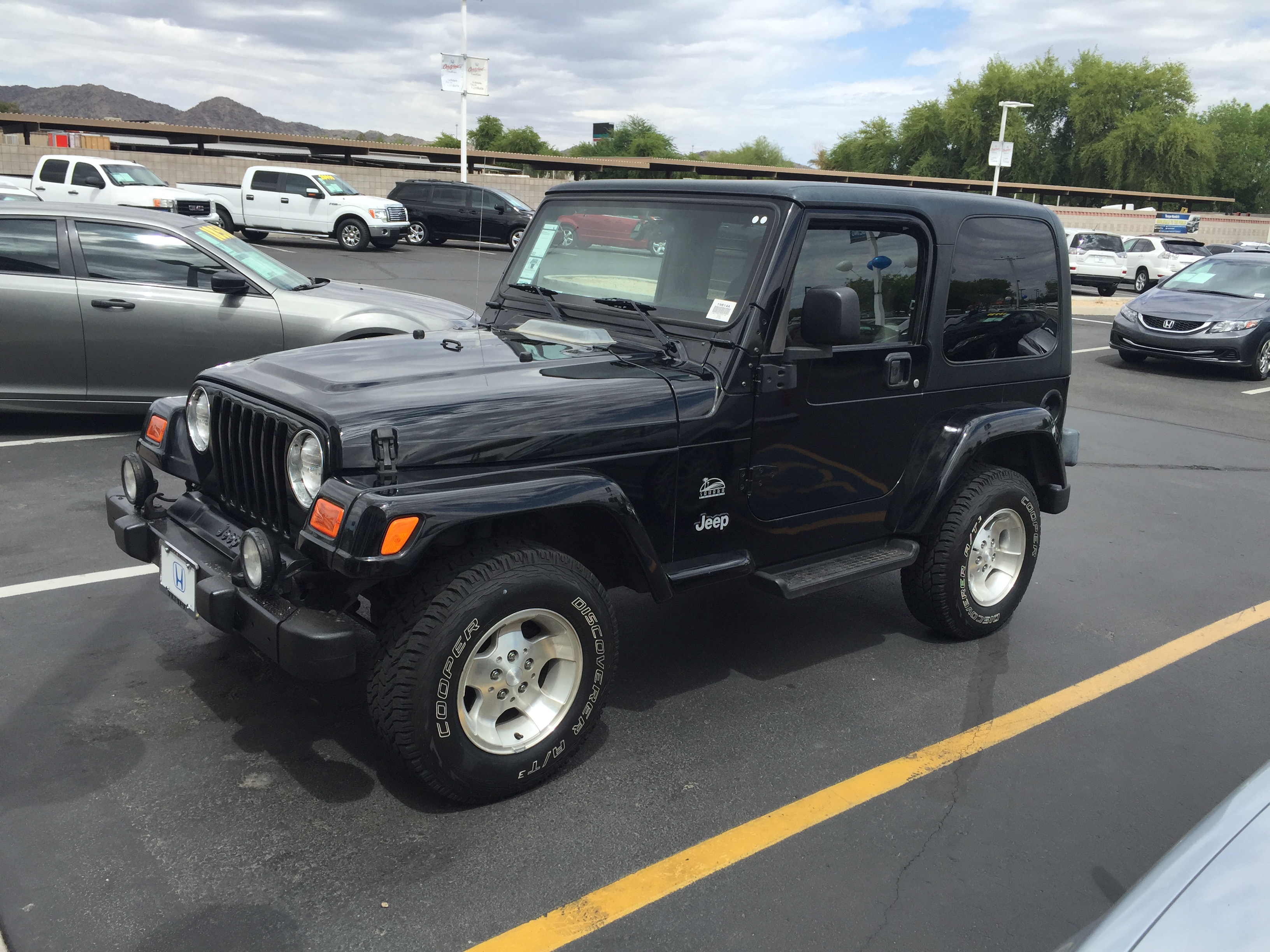 Used 2003 Jeep Wrangler Sahara AWD/4WD image 3