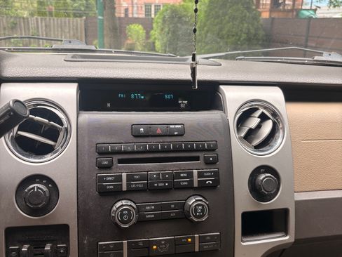 Used 2010 Ford F150 XLT AWD/4WD image 10