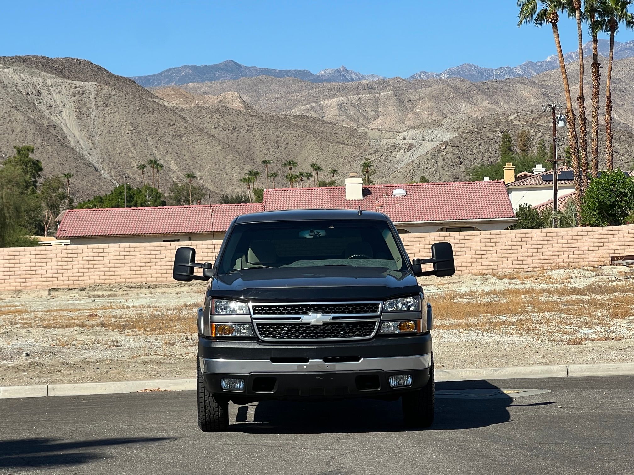 Used 2006 Chevrolet Silverado 2500 LT w/ Onstar Plus Package AWD/4WD image 5