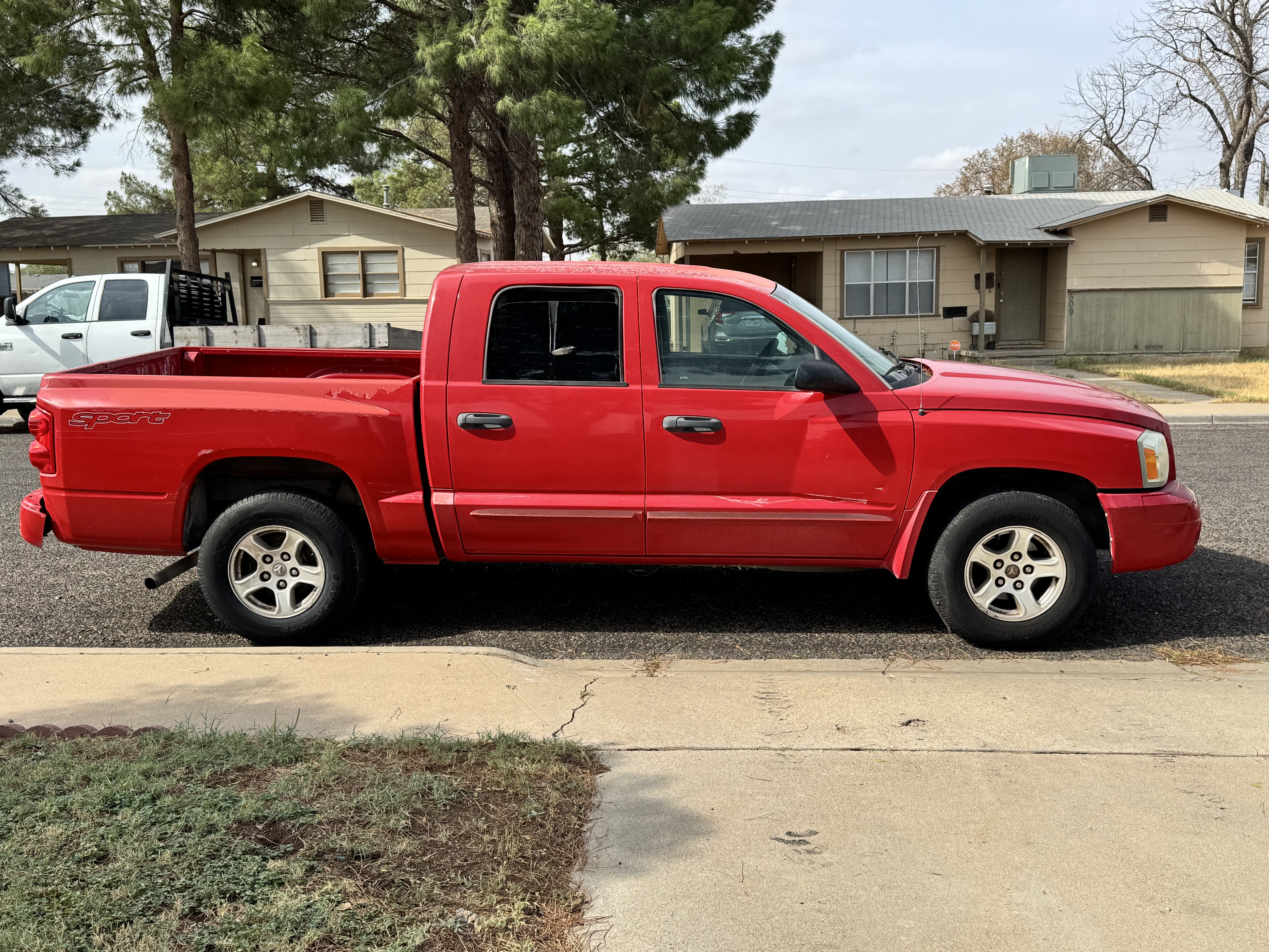 Used 2006 Dodge Dakota SLT w/ Sport Appearance Group RWD image 2