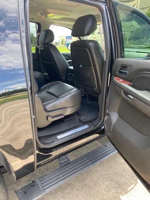 Used 2013 Cadillac Escalade ESV Premium RWD image 12