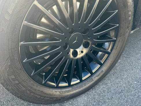 Used 2017 Mercedes-Benz Metris Passenger image 10