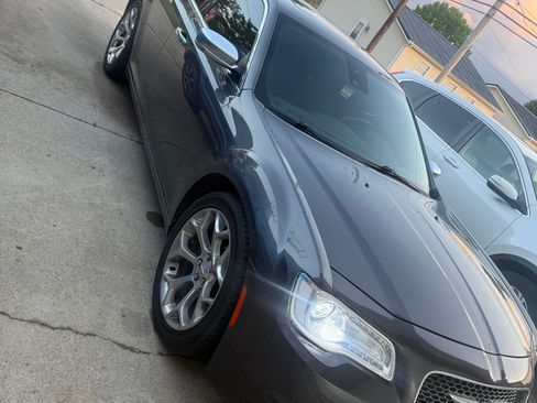 Used 2017 Chrysler 300 C Platinum w/ Safetytec Plus Group RWD image 6
