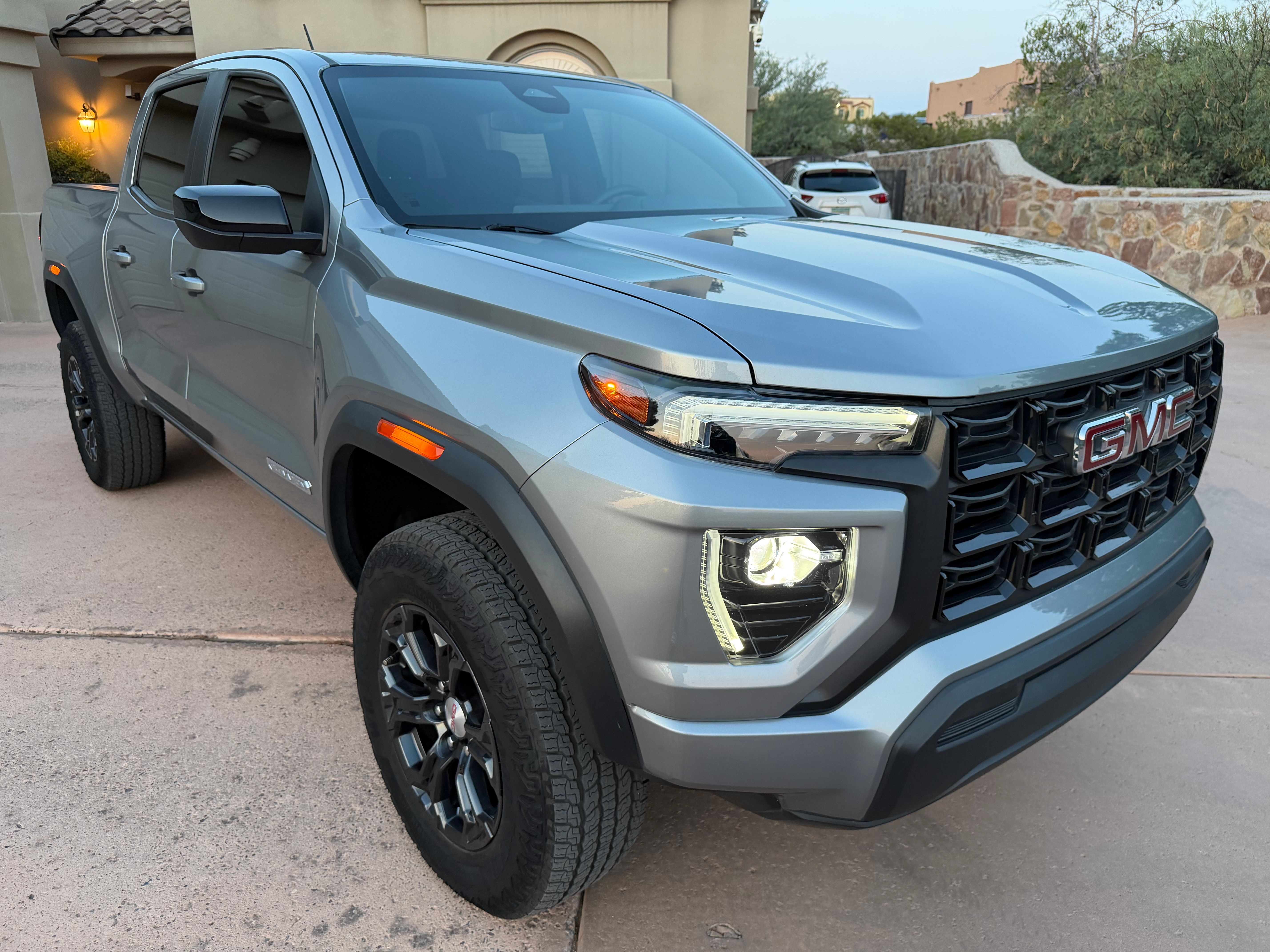 Used 2024 GMC Canyon Elevation w/ Trailering Package RWD image 9