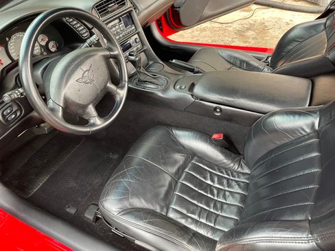Used 1998 Chevrolet Corvette Coupe w/ Memory Pkg RWD image 10