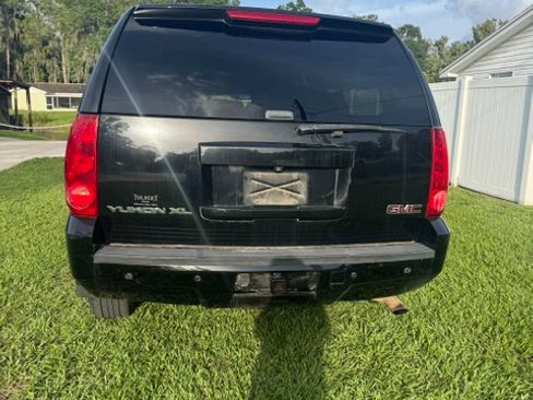 Used 2013 GMC Yukon XL 2500 SLT AWD/4WD image 28