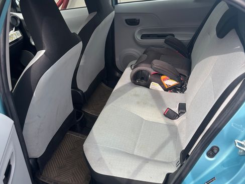 Used 2013 Toyota Prius C One image 13