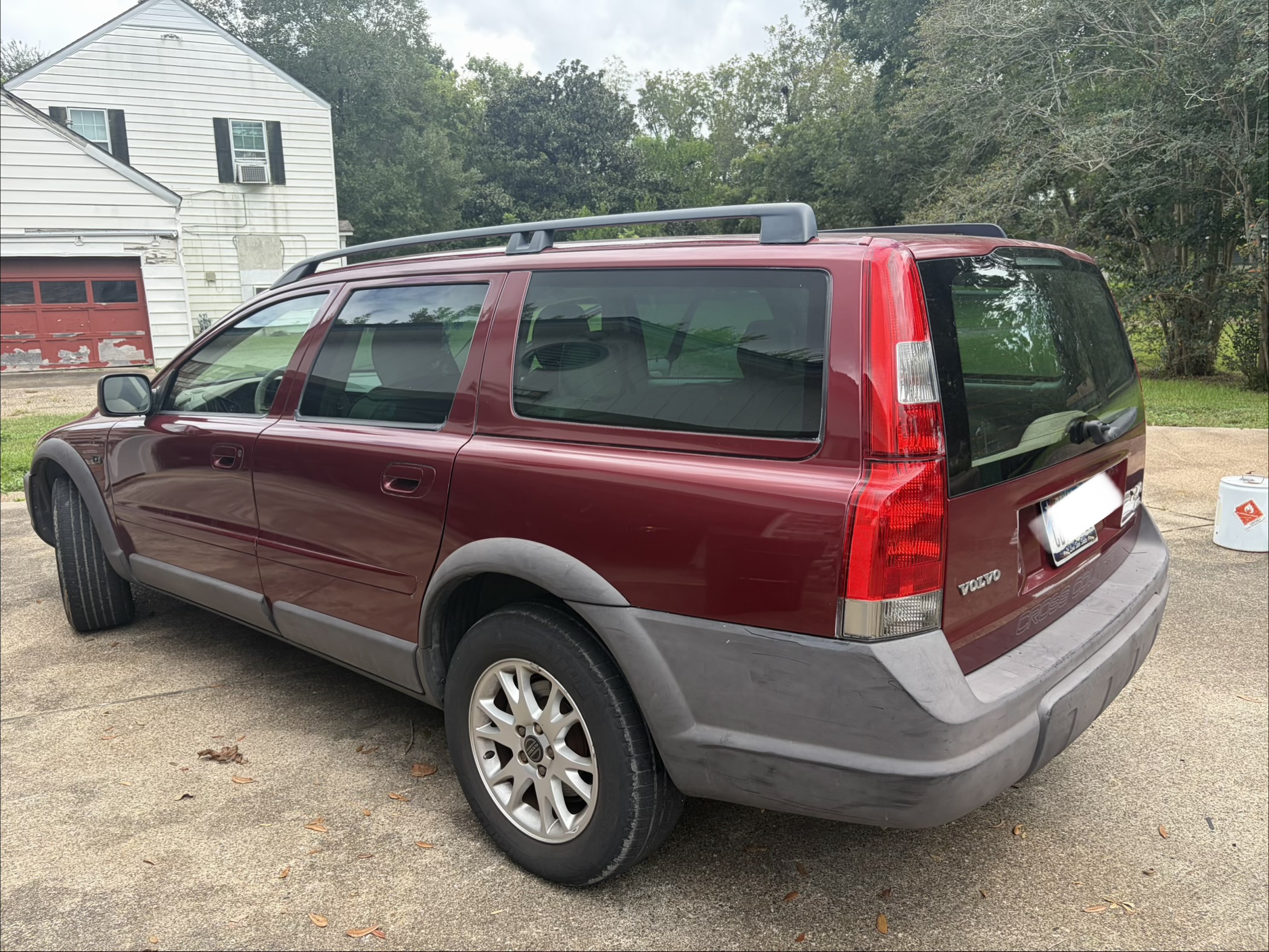 Used 2004 Volvo XC70 AWD/4WD image 9