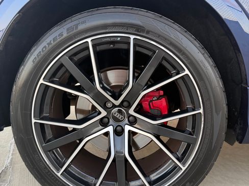 Used 2019 Audi Q8 Premium Plus image 23